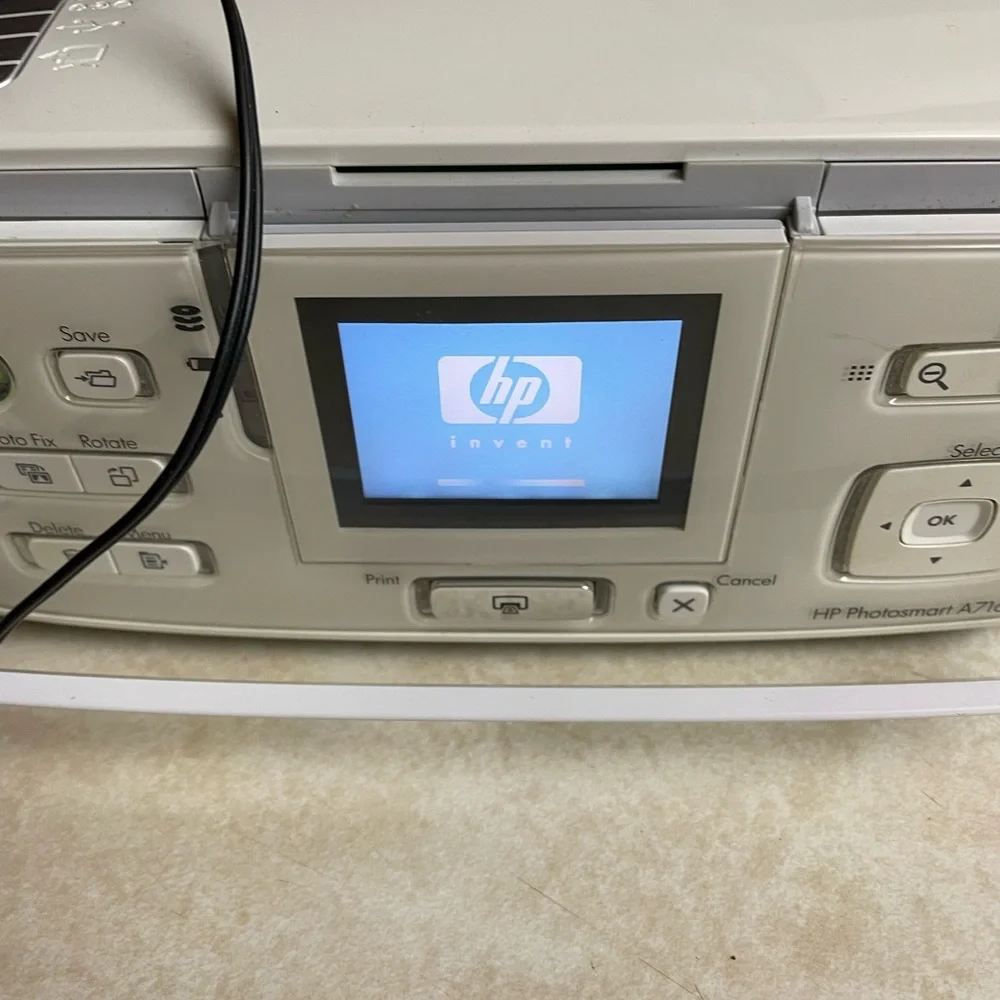 HP Photosmart A710 Series Compact White Portable Photo Printer